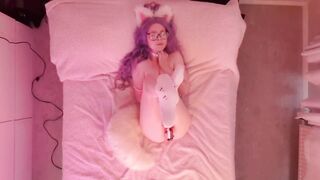 CUTE E-GIRL SCREAMING ORGASM using her xbox controller as a sex toy